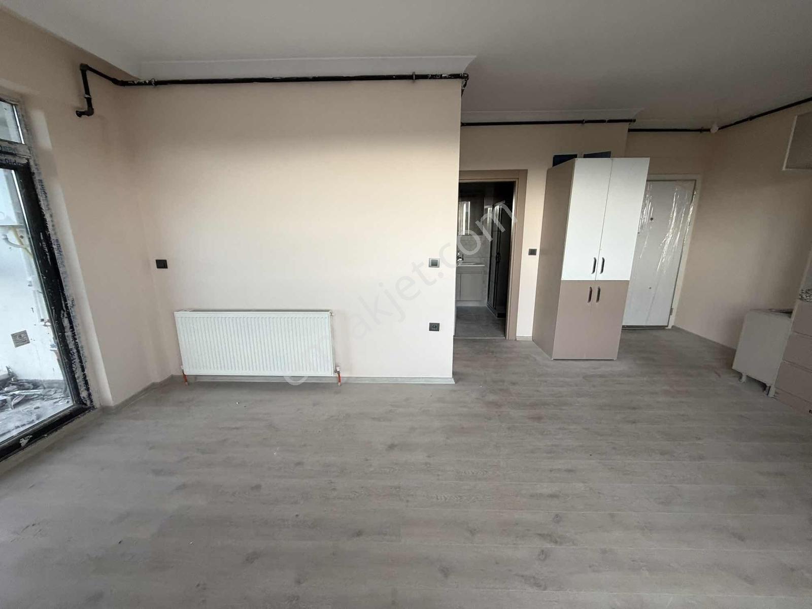 Alaçatı'dan/bölgenin En Geniş 1+1'i/cam Balkonlu/park Cephe 1+1 - Görsel 11