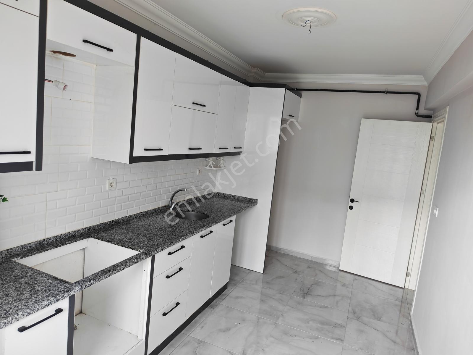 2+1 Reşadiyenin En Değerli Bölgesinde 3 Senelik Modern Daire! - Görsel 9