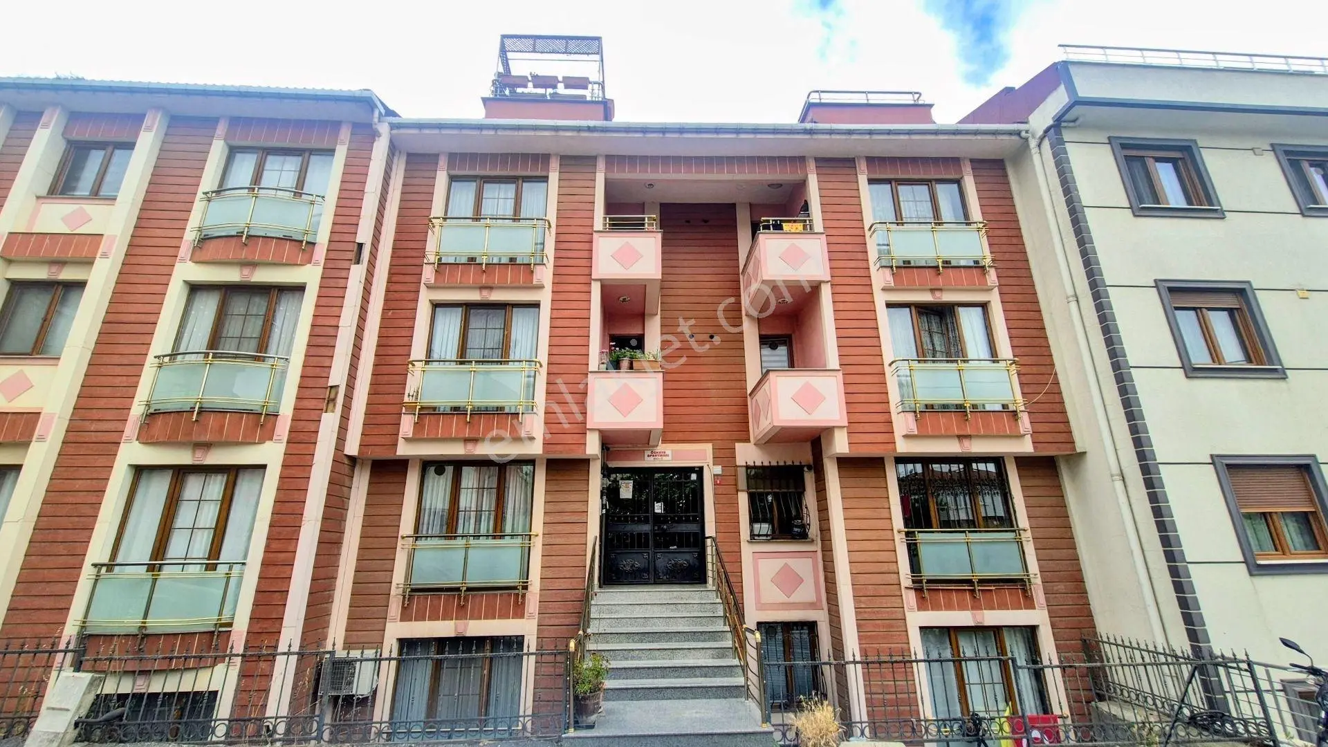 Üsküdar Ferah Mah Yüksek Giriş 2+1 Satılık Daire Enta Emlak