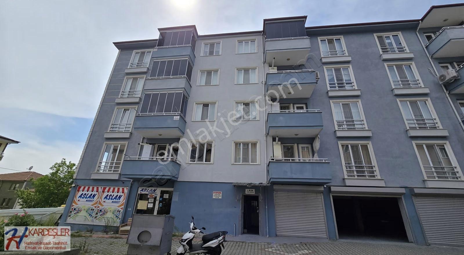 Elperek Mah.elbirlik Okuluna Yakın Asansörlü Manzaralı Daire - Görsel 30