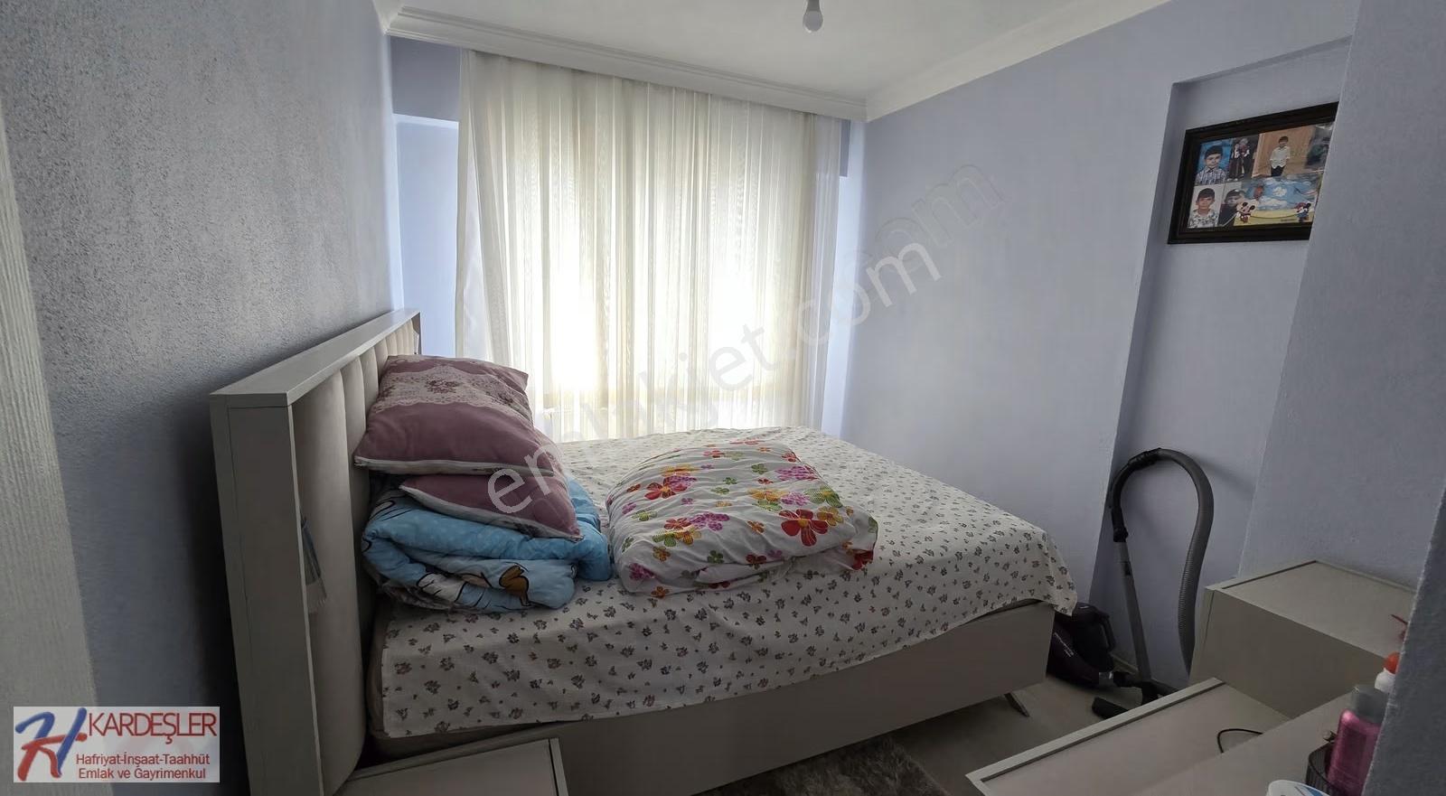 Elperek Mah.elbirlik Okuluna Yakın Asansörlü Manzaralı Daire - Görsel 8