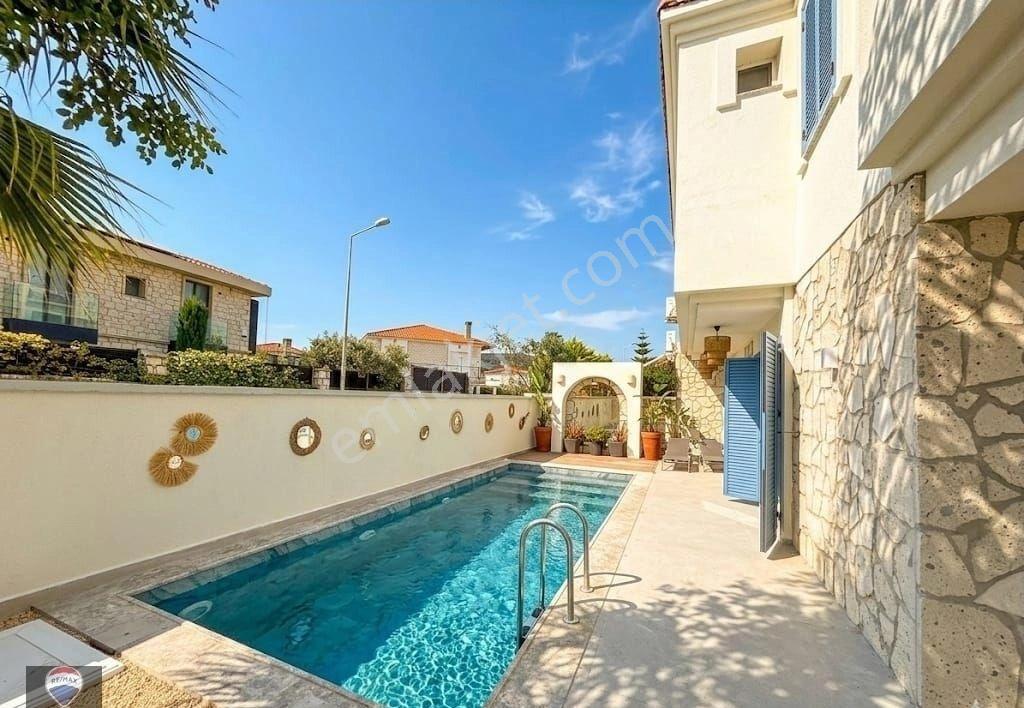 Çeşme Alaçatı'da Müstakil,havuzlu Ve Eşyalı 5+1 Kiralık Villa - Görsel 21