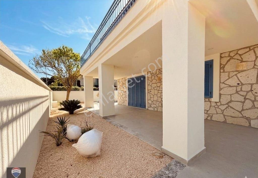 Çeşme Alaçatı'da Müstakil,havuzlu Ve Eşyalı 5+1 Kiralık Villa - Görsel 33
