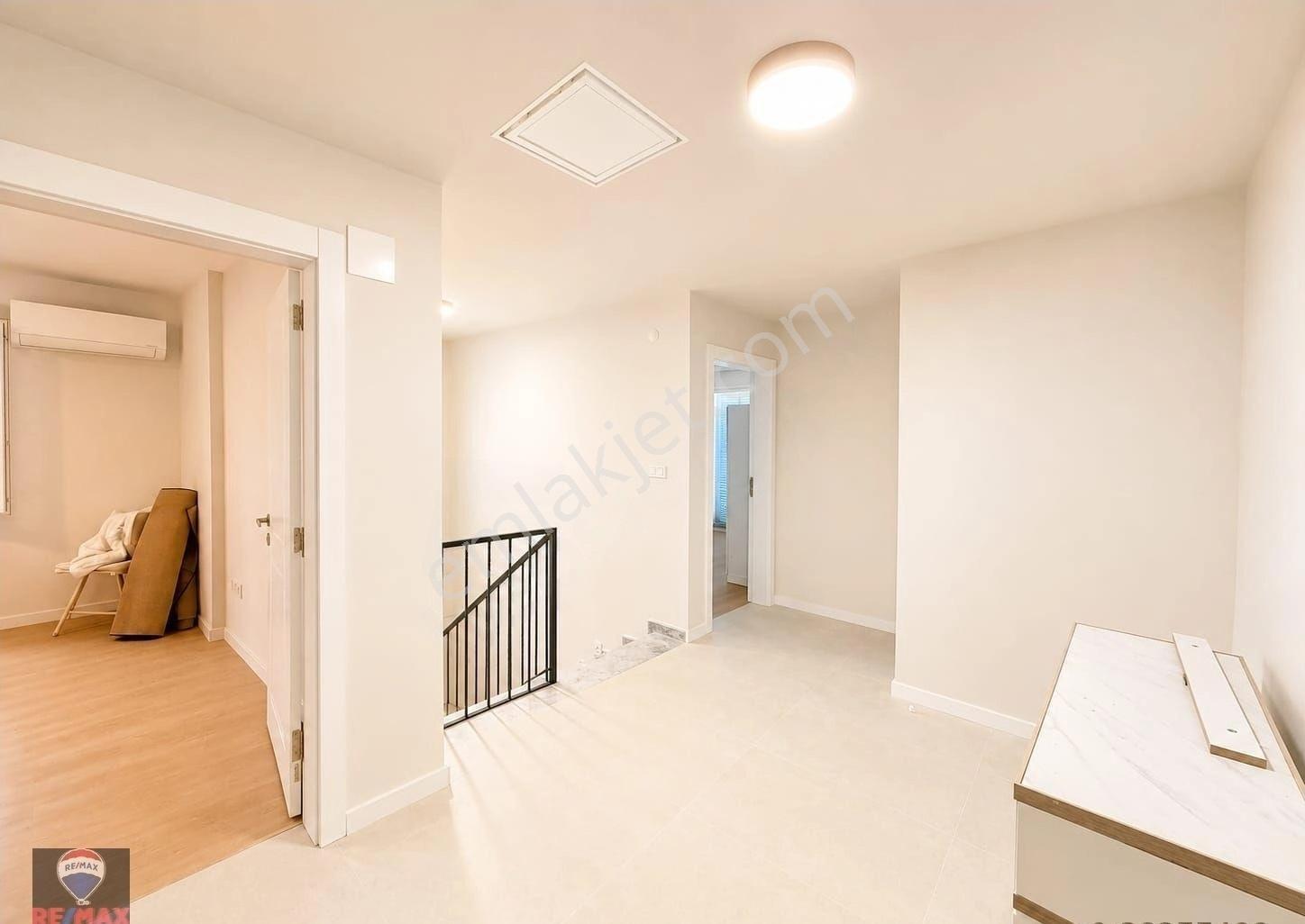 Çeşme Alaçatı'da Müstakil,havuzlu Ve Eşyalı 5+1 Kiralık Villa - Görsel 27