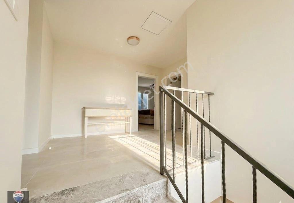 Çeşme Alaçatı'da Müstakil,havuzlu Ve Eşyalı 5+1 Kiralık Villa - Görsel 25