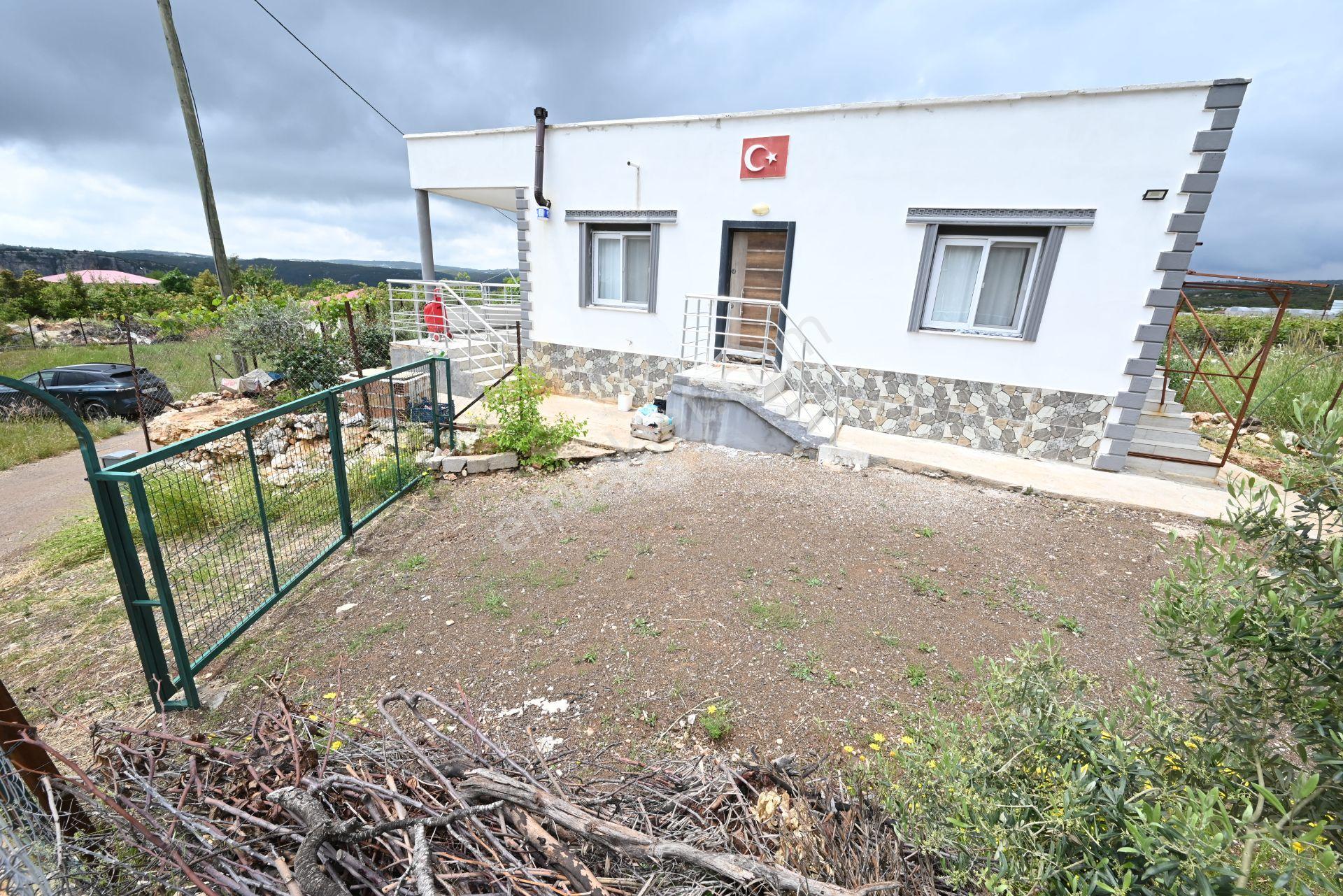Üstünkent'ten Erdemli Yeniyurt'ta Geniş Bahçeli Müstakil Ev - Görsel 8