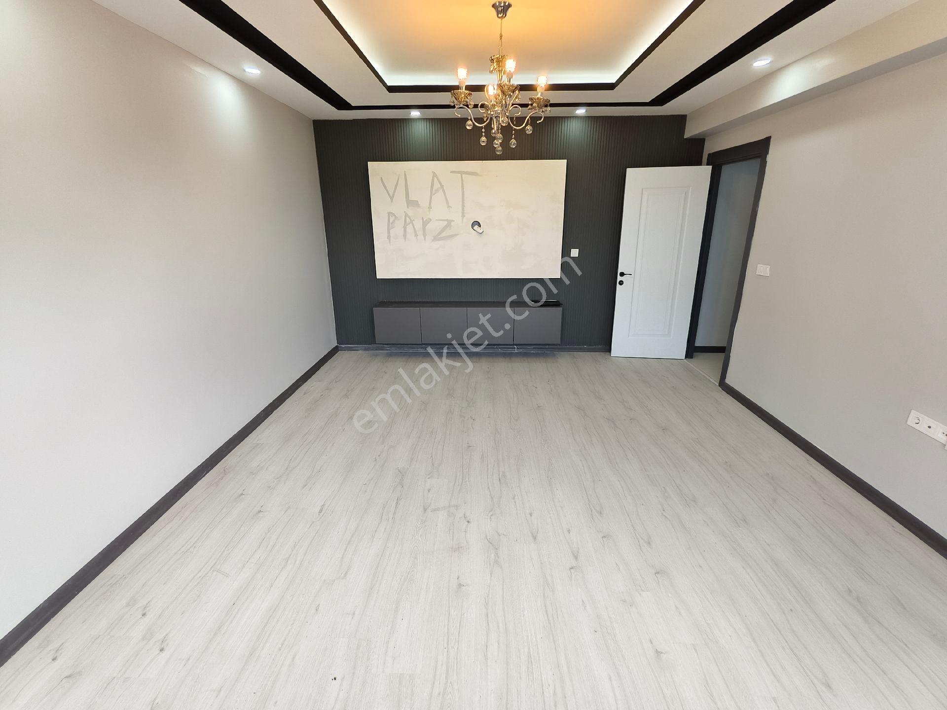 Pera'dan Zafer Mah. Okur Sk. Özel Garajlı, Kilerli Kiralık 3+1 Daire - Görsel 4