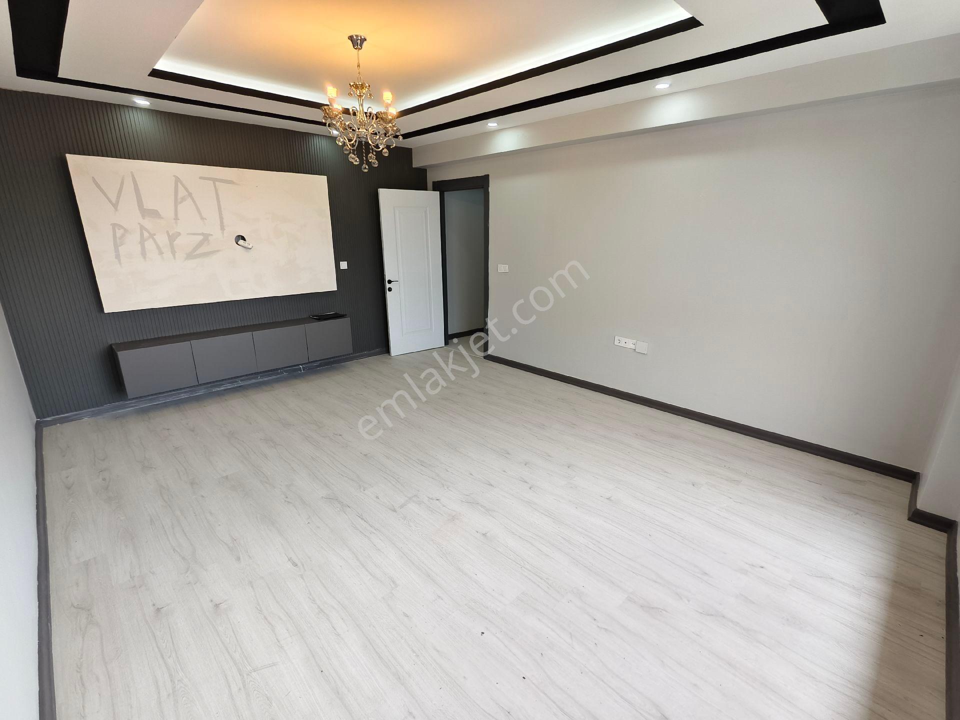 Pera'dan Zafer Mah. Okur Sk. Özel Garajlı, Kilerli Kiralık 3+1 Daire - Görsel 5