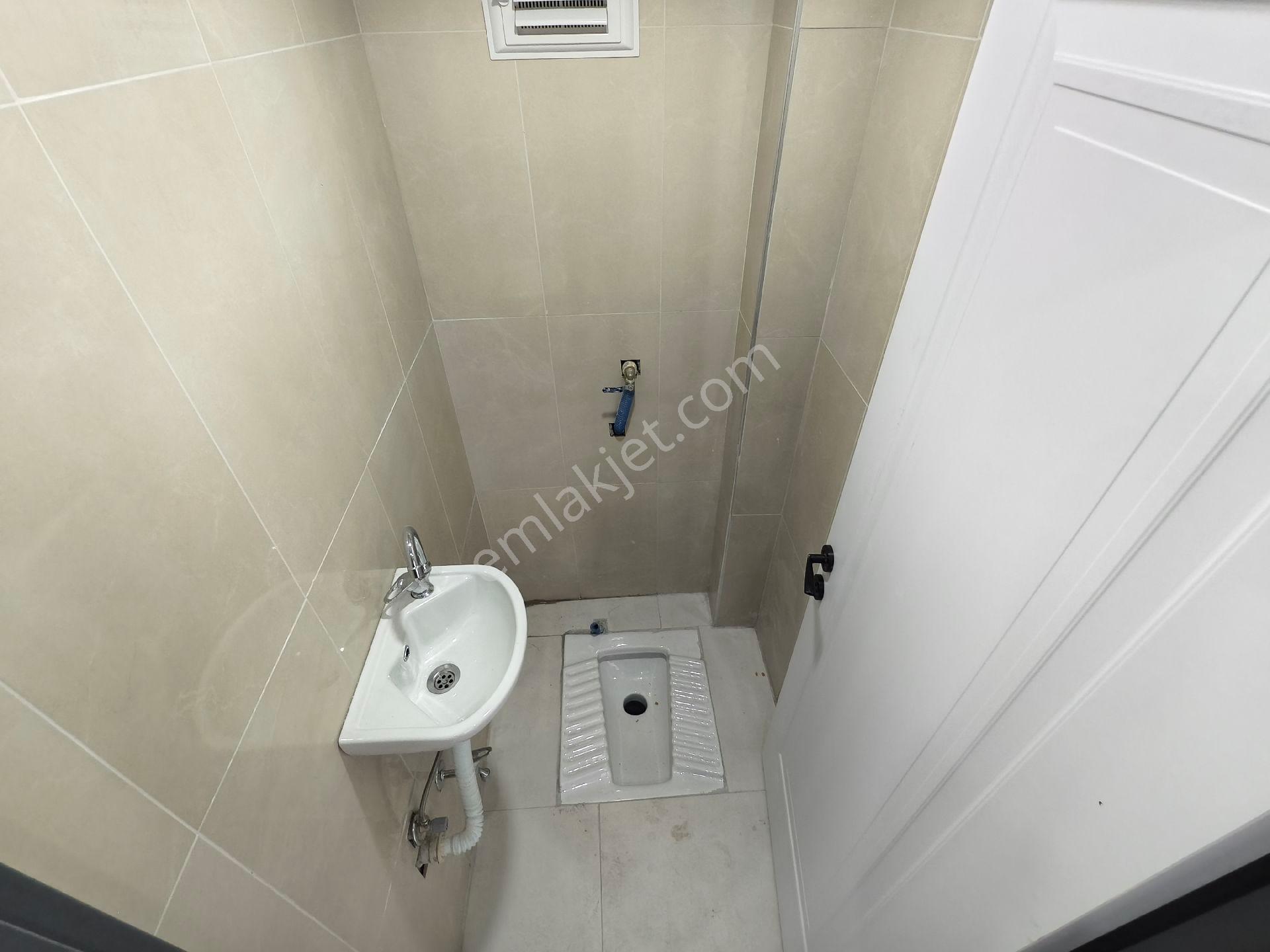 Pera'dan Zafer Mah. Okur Sk. Özel Garajlı, Kilerli Kiralık 3+1 Daire - Görsel 22