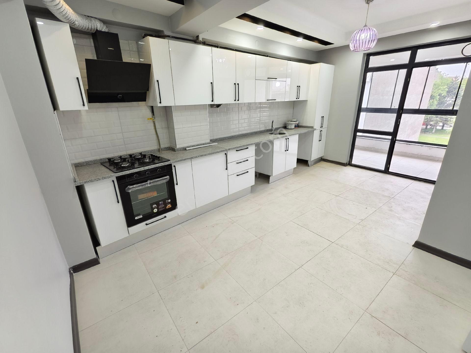 Pera'dan Zafer Mah. Okur Sk. Özel Garajlı, Kilerli Kiralık 3+1 Daire - Görsel 7