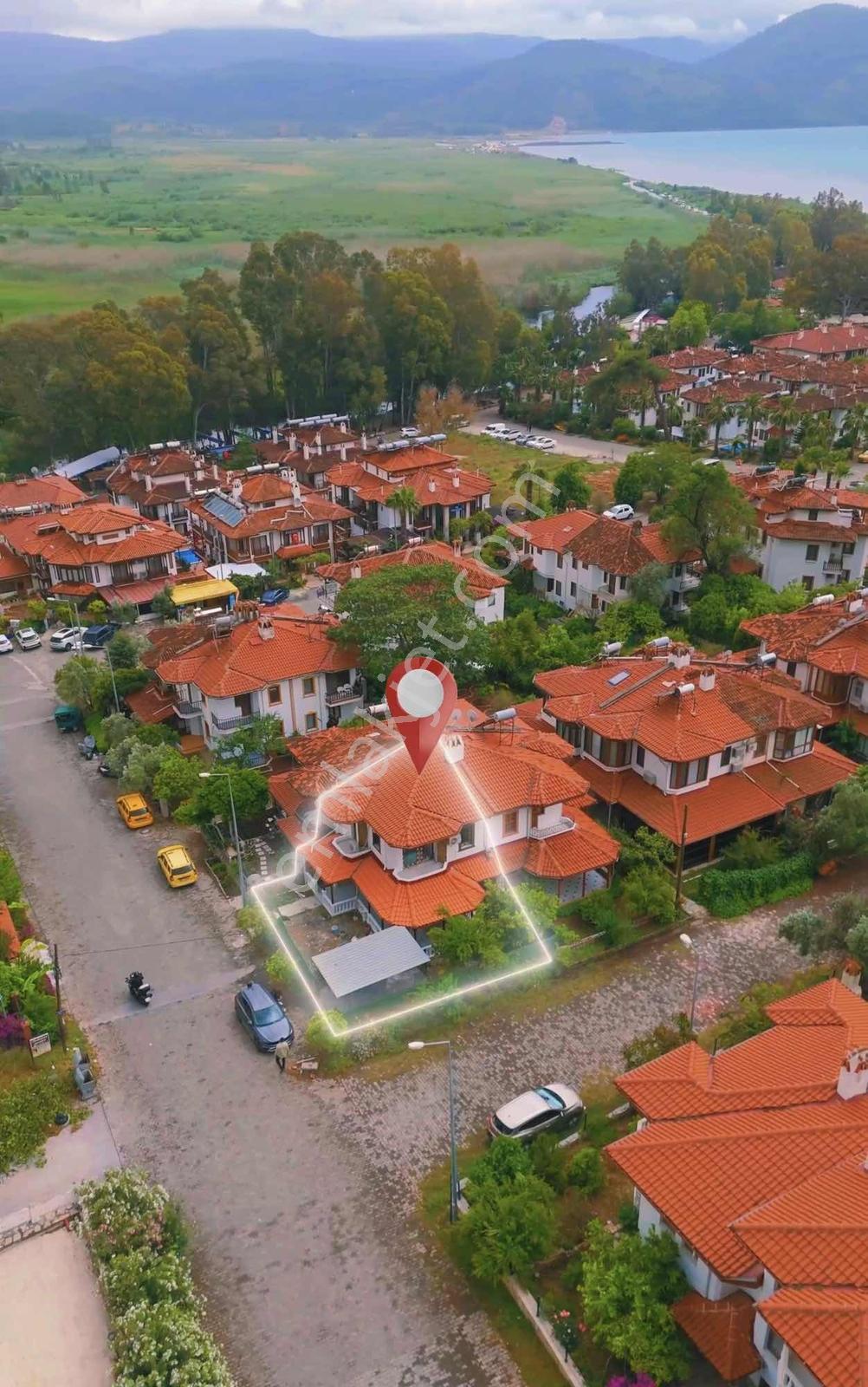 Akyaka'da Akyaka Azmaka Yürüme Mesafesinde Müstakil Bahçeli Ev