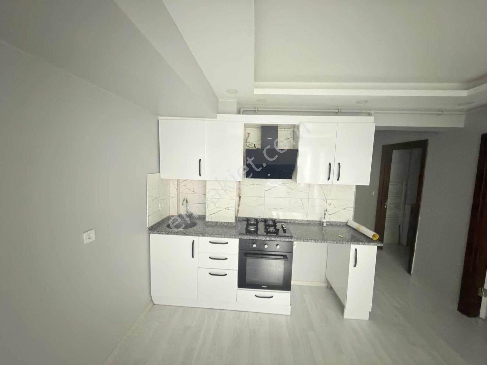 Ayşekadın Ana Caddeye Yakın Kiralık 1+1 Daire - Görsel 10
