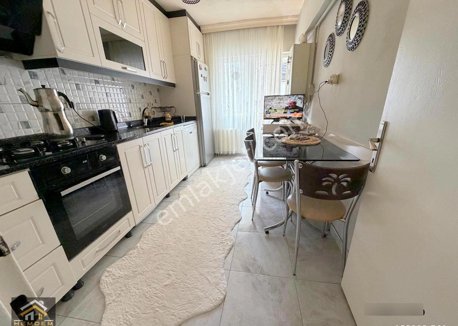 Hemdem Gayrimenkul'den İstasyon'da Merkezde Ön Cephe 3+1 Satılık Daire - Görsel 3