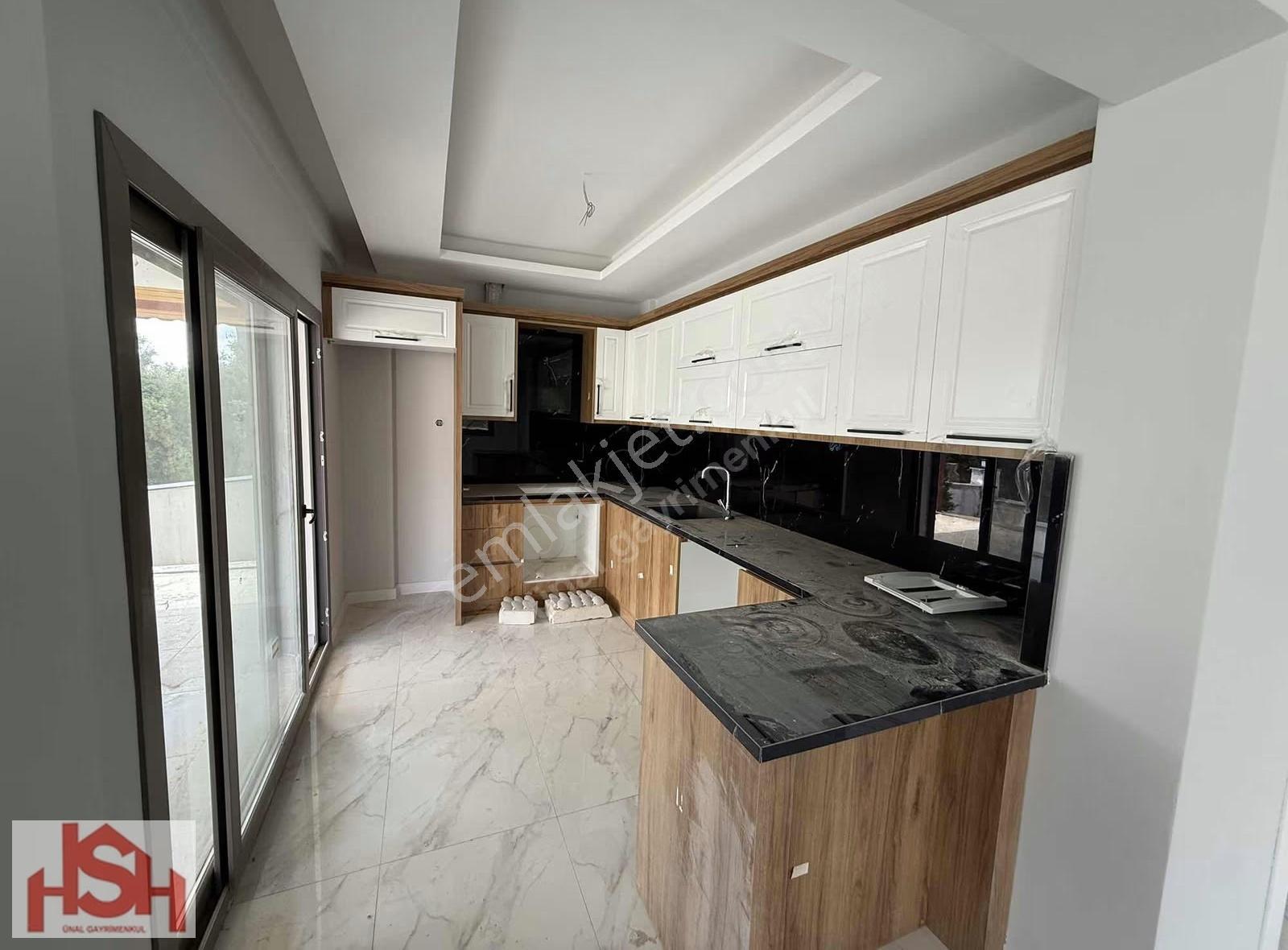 Şehir Merkezine 1.5 Km Yakınlıkta, Sıfır Lüks 3+1 Villa Kiralık - Görsel 7