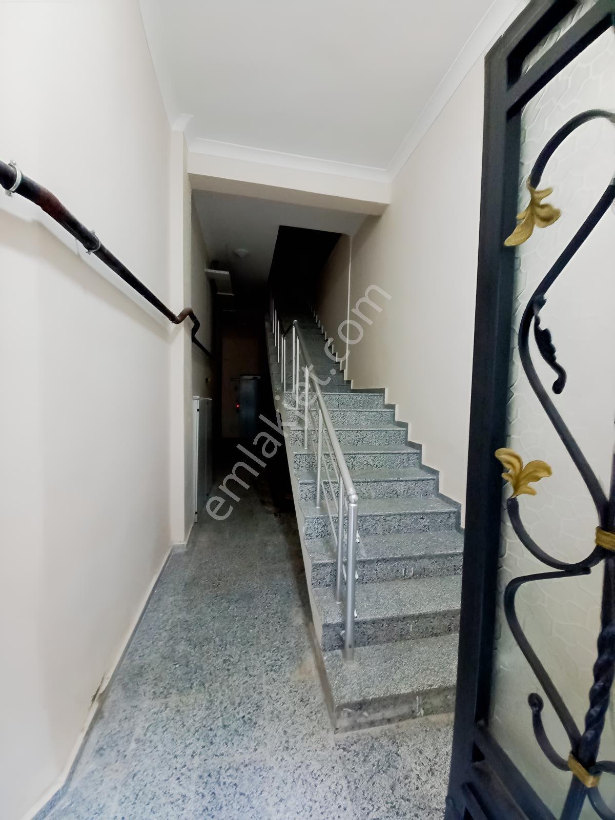 Arsin Merkez Yeşiltepe Mah Satılık 2+1 Fısat Daire - Görsel 12