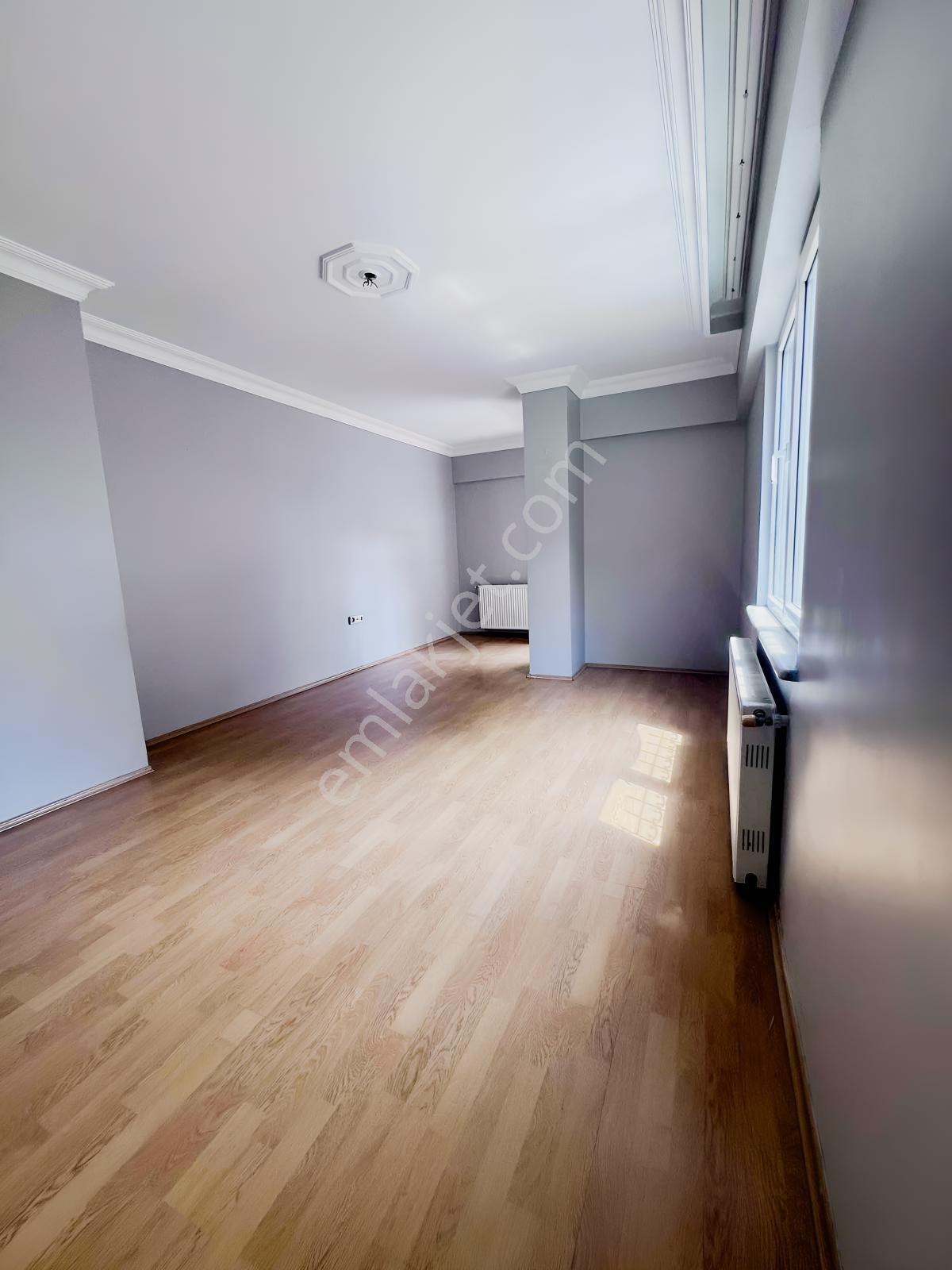 Kayışdağı Merkezde 2+1 Satılık 90 M2