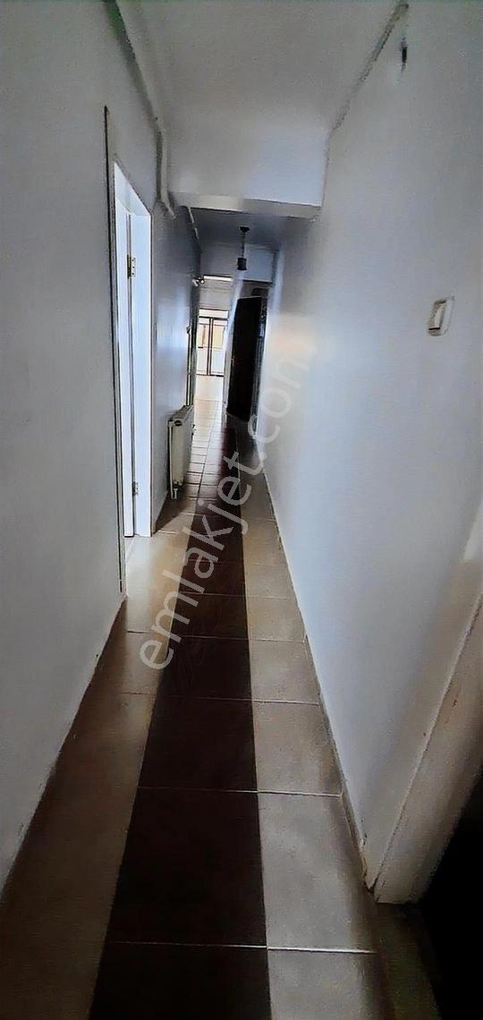 Bostanlının En Merkezi Yerinde Halkbank Üstünde Kiralık İşyeri - Görsel 18