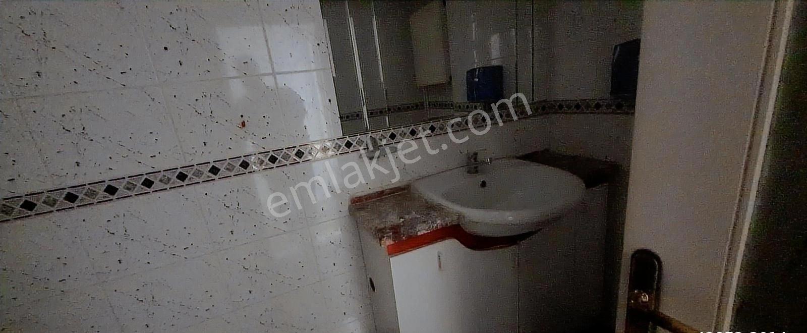 Bostanlının En Merkezi Yerinde Halkbank Üstünde Kiralık İşyeri - Görsel 11