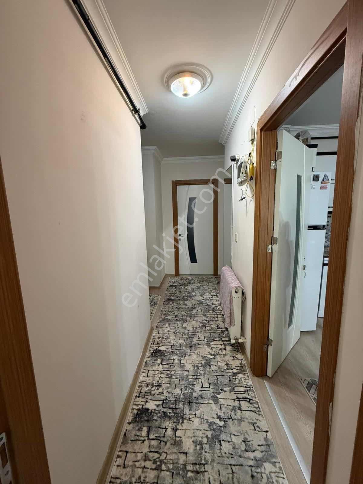 Emlak Center'dan Kiralık Muradiye'de 3+1 Açık Mutfak Daire - Görsel 3