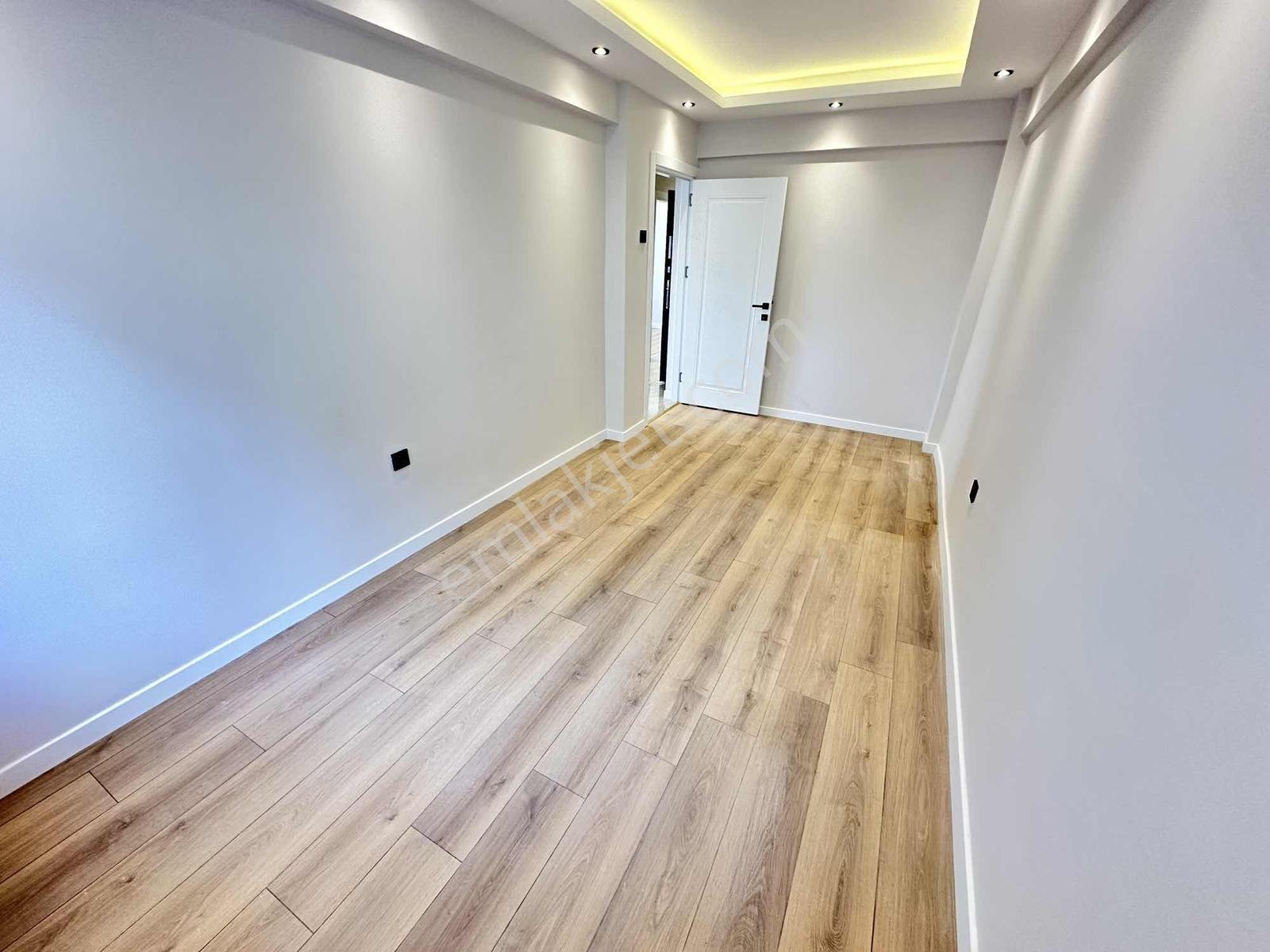 Balcova Çınar Sokak'ta 3+1 120 M2 Satılık Lüx Daire - Görsel 27