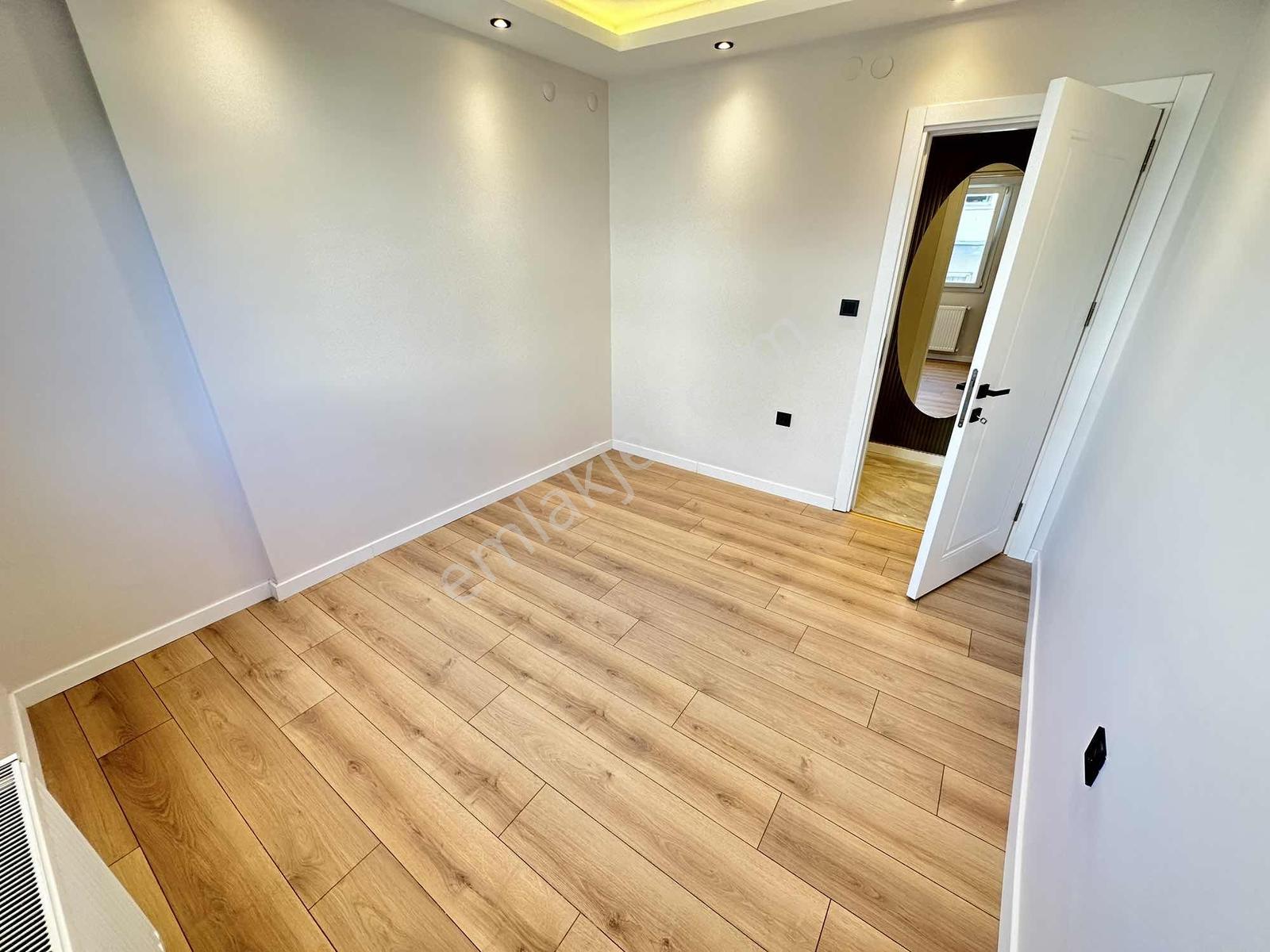 Balcova Çınar Sokak'ta 3+1 120 M2 Satılık Lüx Daire - Görsel 25