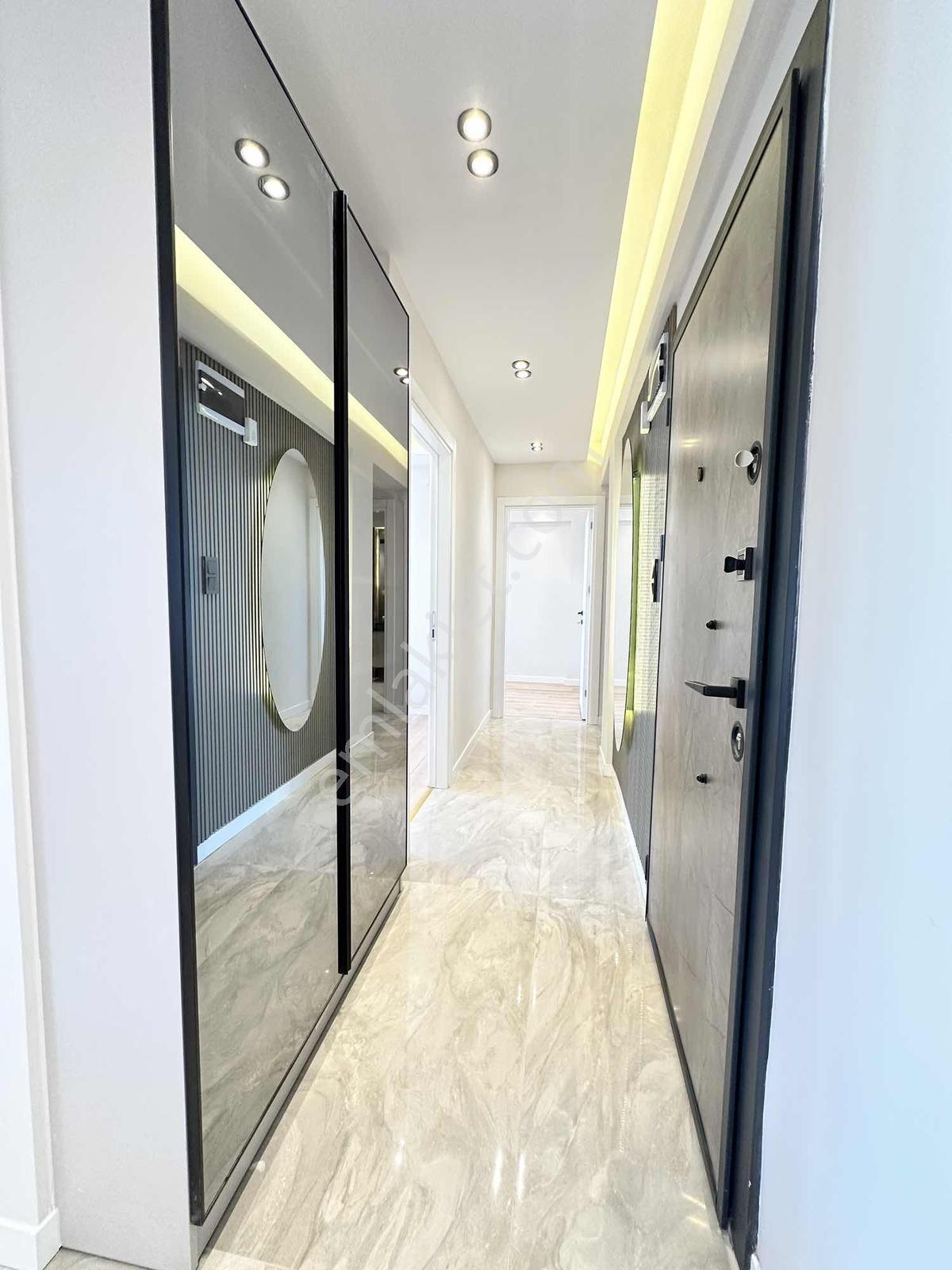 Balcova Çınar Sokak'ta 3+1 120 M2 Satılık Lüx Daire - Görsel 17