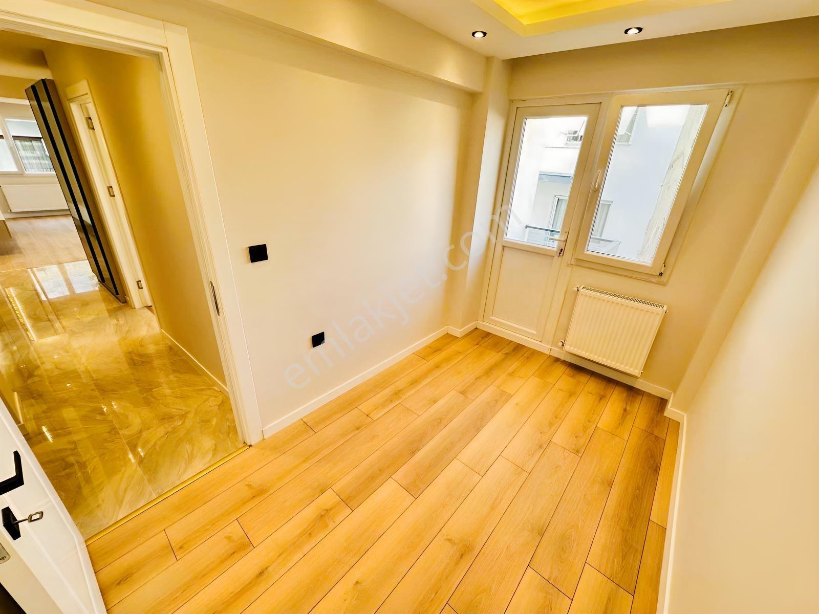 Balcova Çınar Sokak'ta 3+1 120 M2 Satılık Lüx Daire - Görsel 5