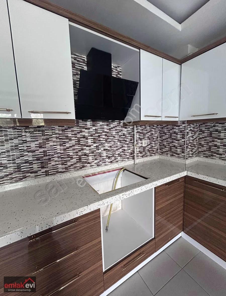 Emlak Evi'nde Kiralık Kombili Asansörlü Lüks Daire - Görsel 8