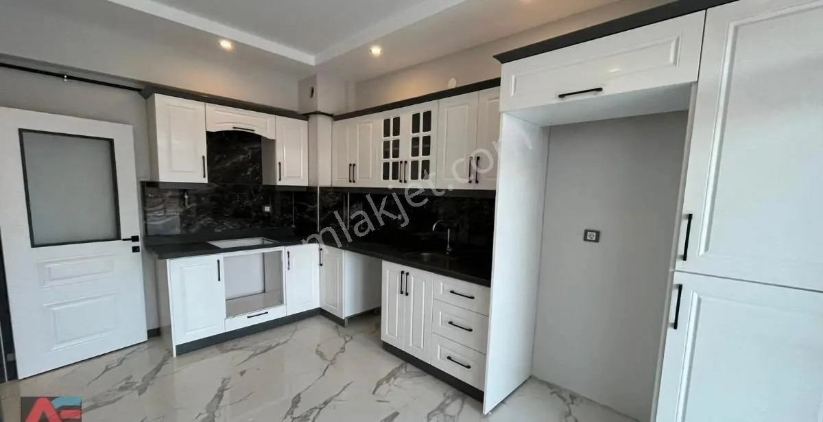Reşadiyede Süper Lüks, Vestiyerli 3+1 Satılık Sıfır Daire