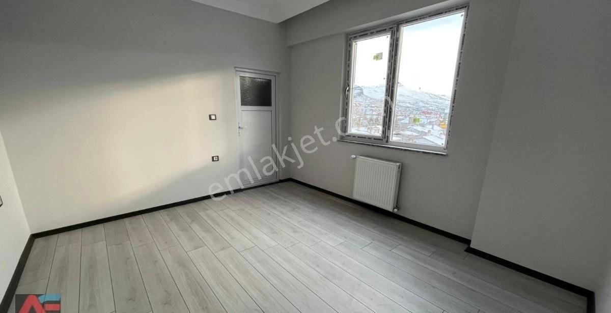 Reşadiyede Süper Lüks, Vestiyerli 3+1 Satılık Sıfır Daire - Görsel 3