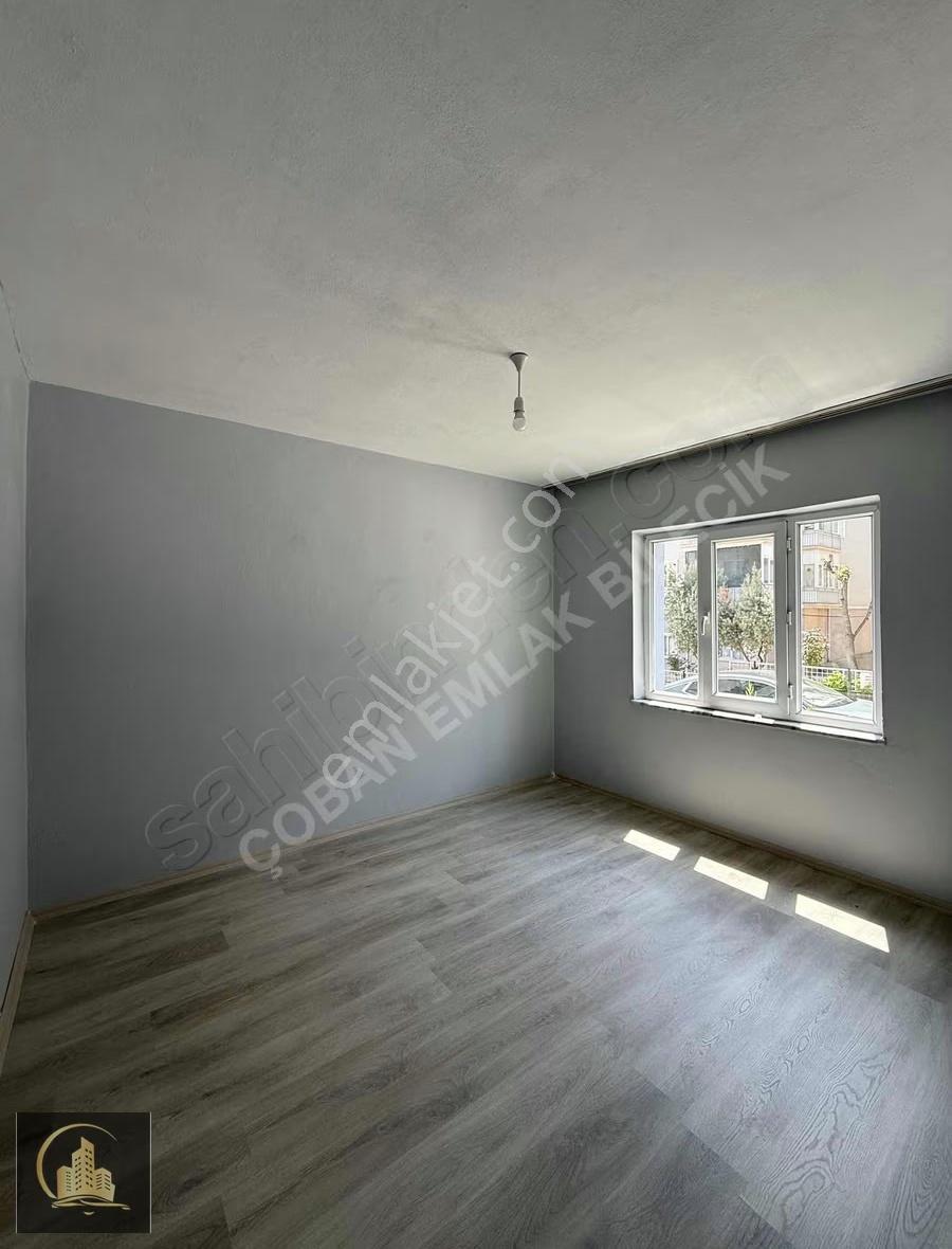 Bahçelievler'de Askeriyeye 50m Sıfır Yapılı 2+1 Kiralık Daire
