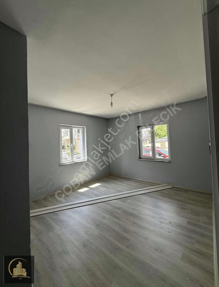 Bahçelievler'de Askeriyeye 50m Sıfır Yapılı 2+1 Kiralık Daire - Görsel 5