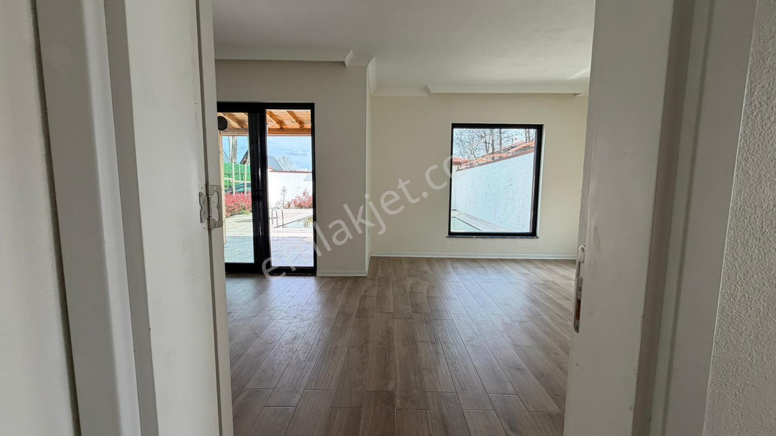 Remax Mavi'den Sapanca Kırkpınar'da Kiralık Havuzlu Müstakil Ev - Görsel 16