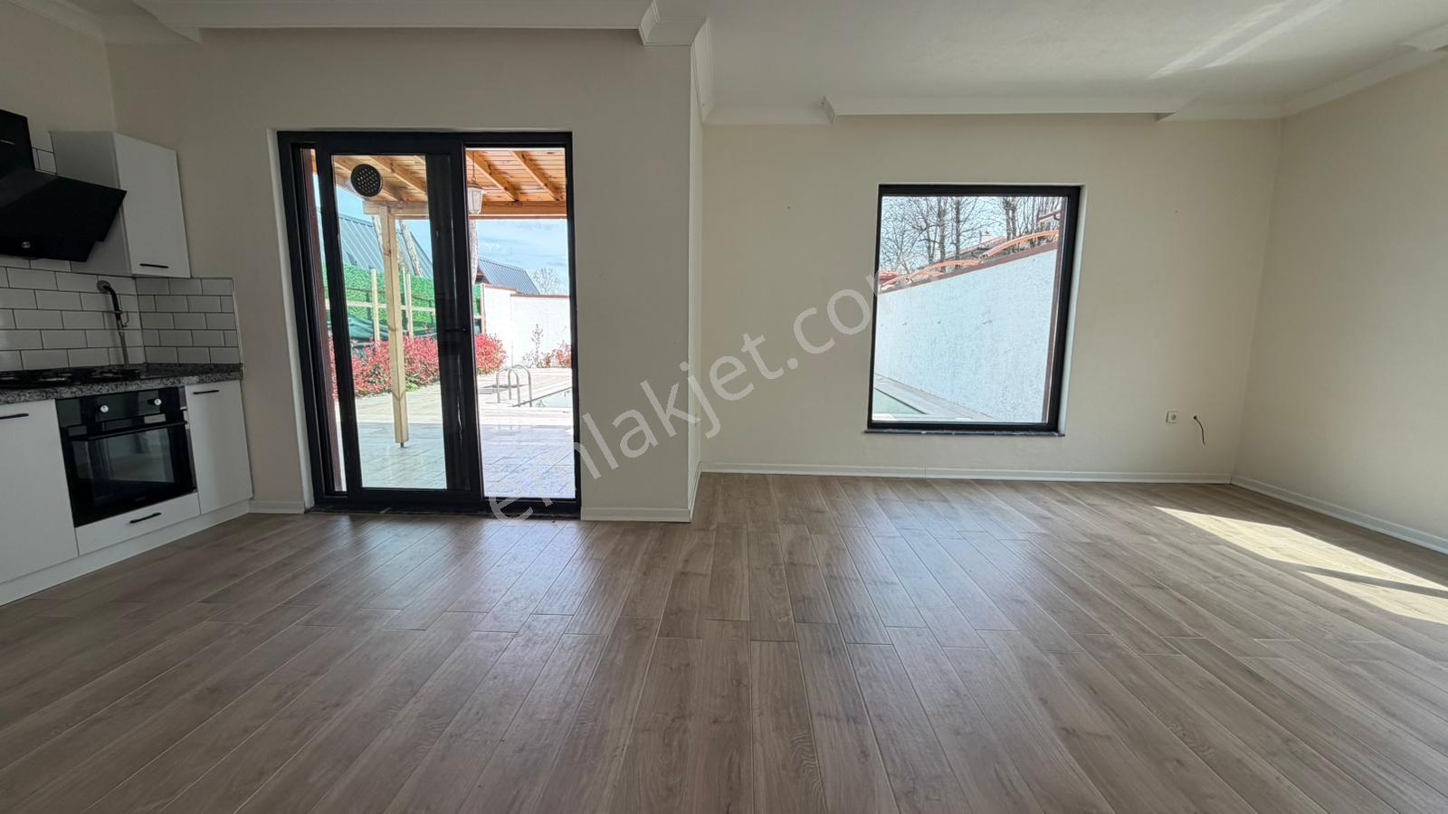 Remax Mavi'den Sapanca Kırkpınar'da Kiralık Havuzlu Müstakil Ev - Görsel 6