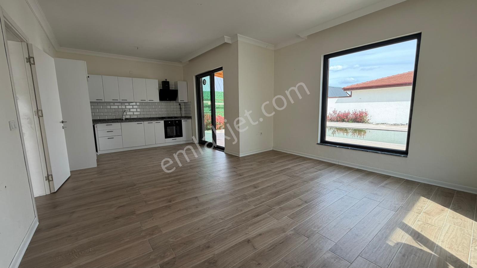 Remax Mavi'den Sapanca Kırkpınar'da Kiralık Havuzlu Müstakil Ev - Görsel 7