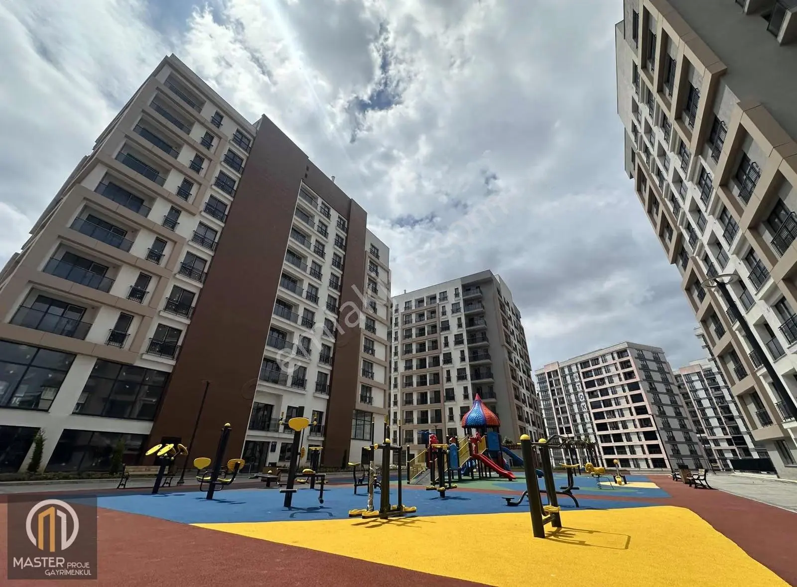 Master Proje'den Vadi Evleri 12c Projesinde 1+1 / 55m2