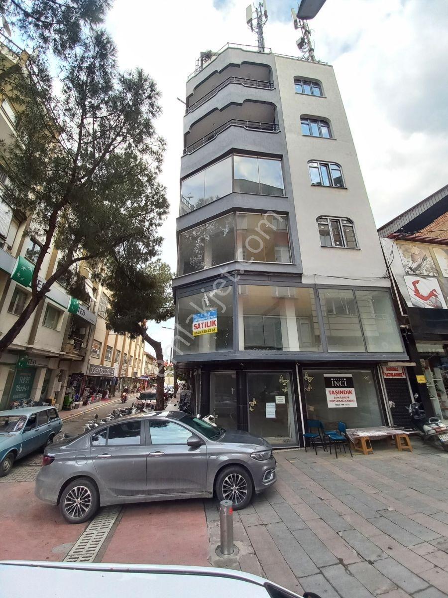 Sevgi Yoluna 7 Katlı İşyeri (4 Kat Dükkan-3 Kat Daire) Satılık - Görsel 9