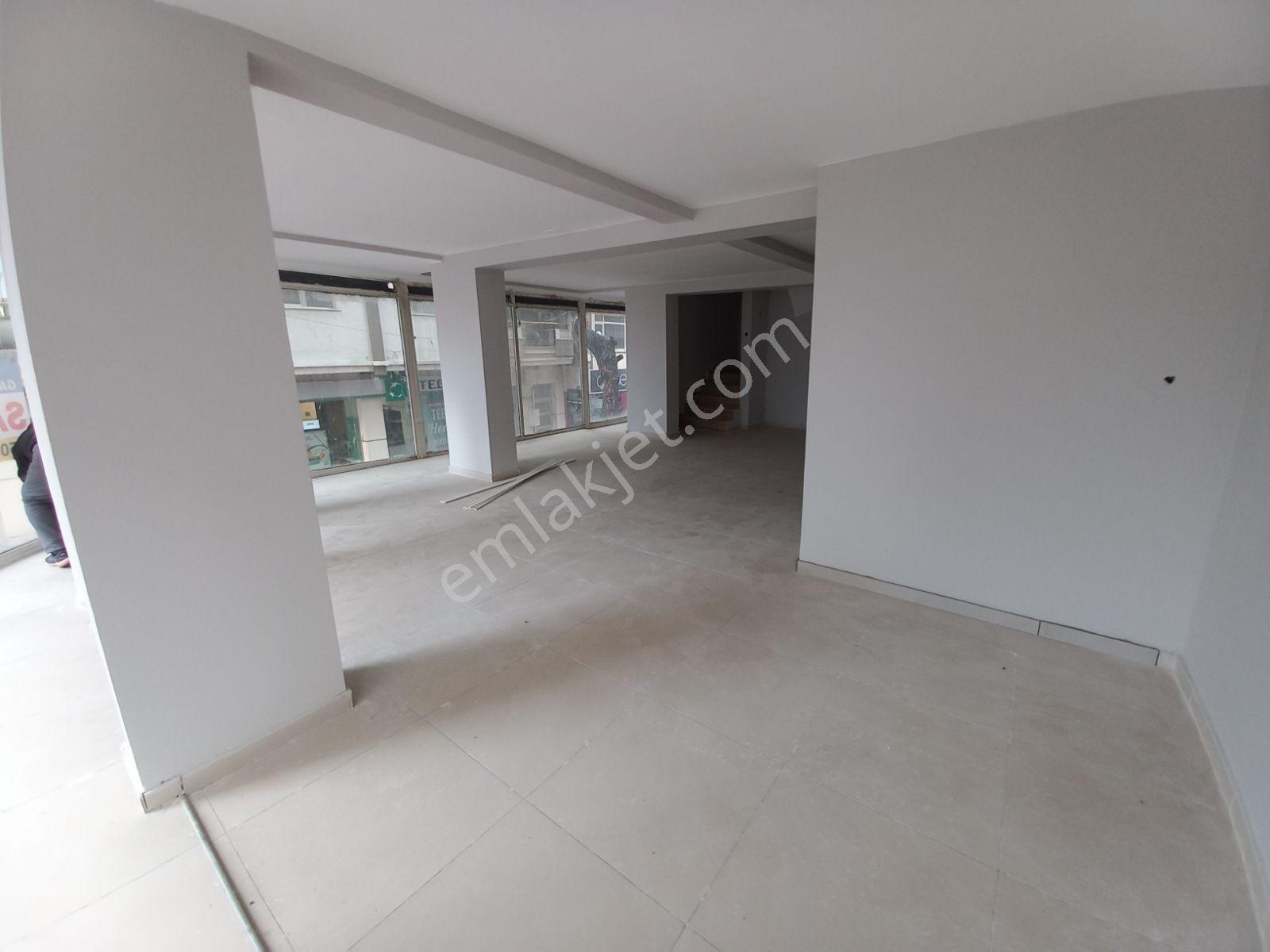 Sevgi Yoluna 7 Katlı İşyeri (4 Kat Dükkan-3 Kat Daire) Satılık - Görsel 15