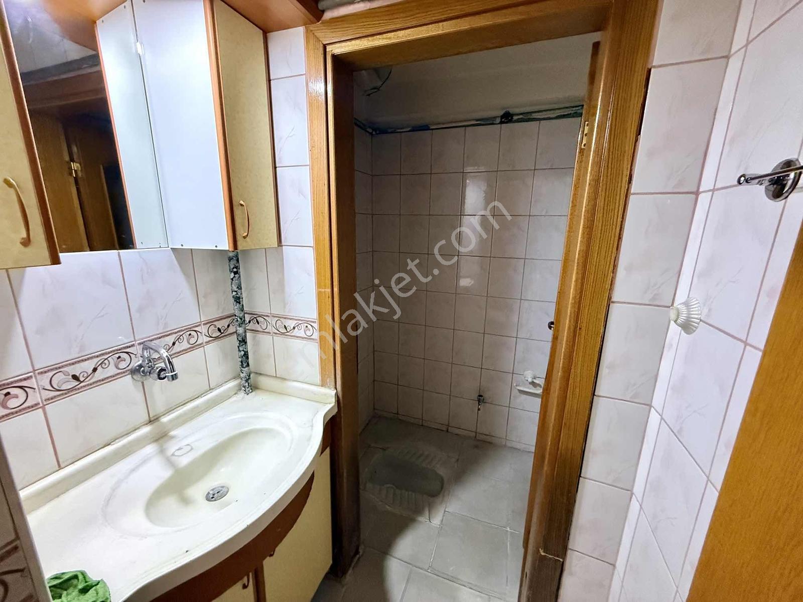 İldem Fatih Mahallesinde Aylık Ödemeli 3+1 Geniş Kiralık Daire - Görsel 15