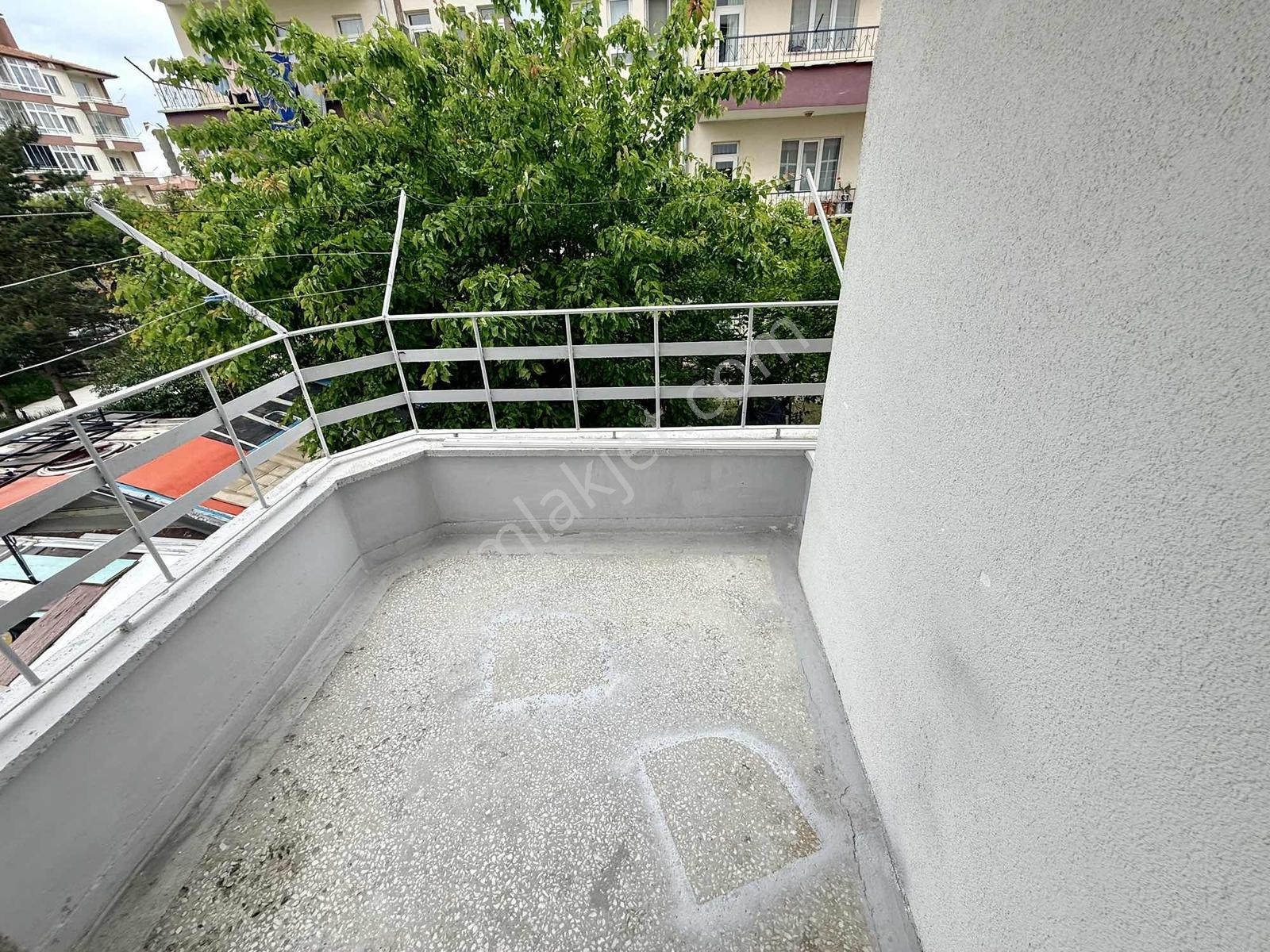 İldem Fatih Mahallesinde Aylık Ödemeli 3+1 Geniş Kiralık Daire - Görsel 4
