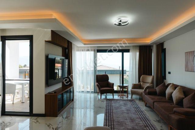 Kuşadası Soğucakta Deniz Manzaralı Müstakil 6+2 Villa - Görsel 8