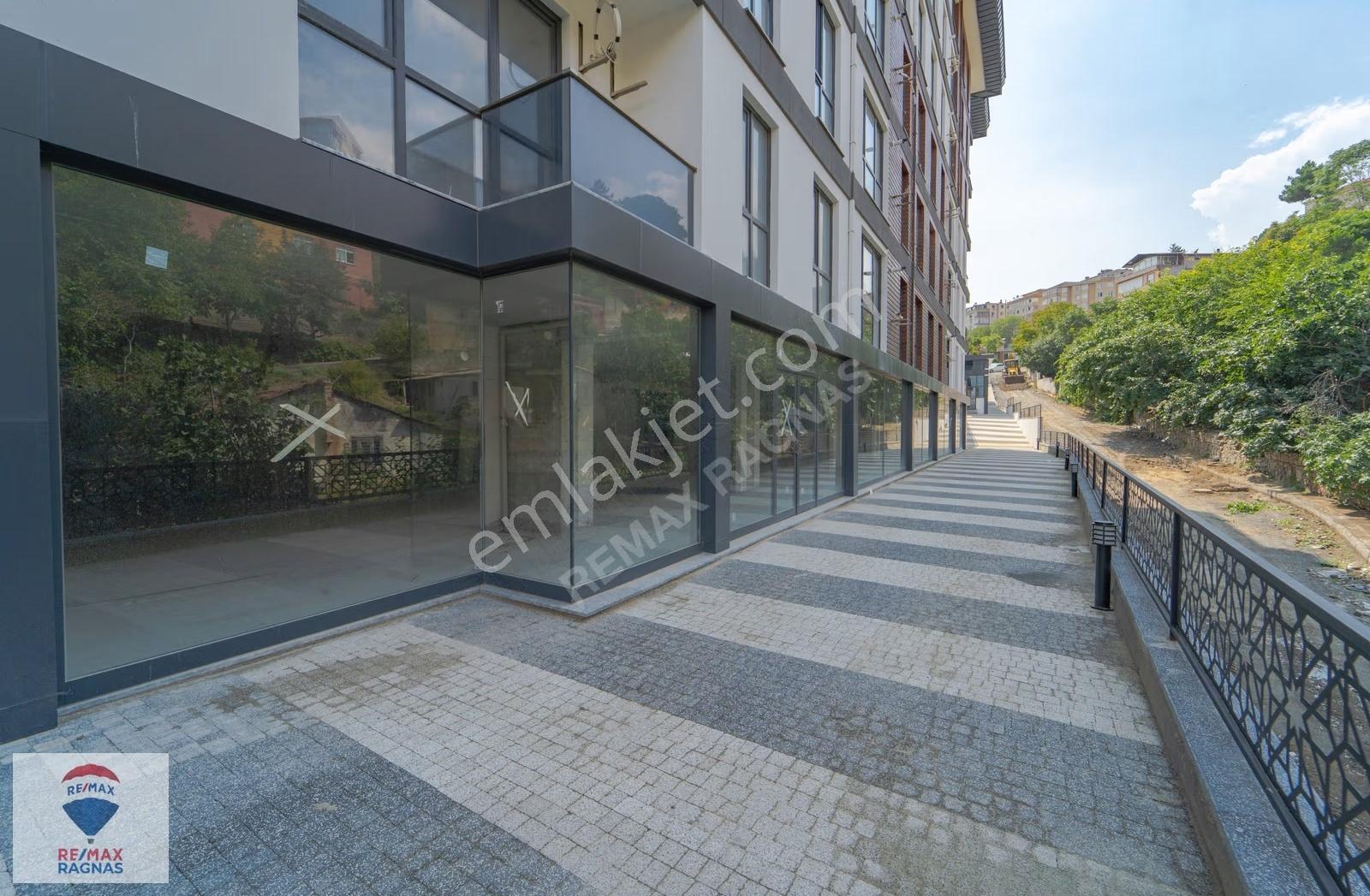 Çengelköy'de Sitede 2+1 95m² Balkonlu Köşe Satılık Daire - Görsel 32