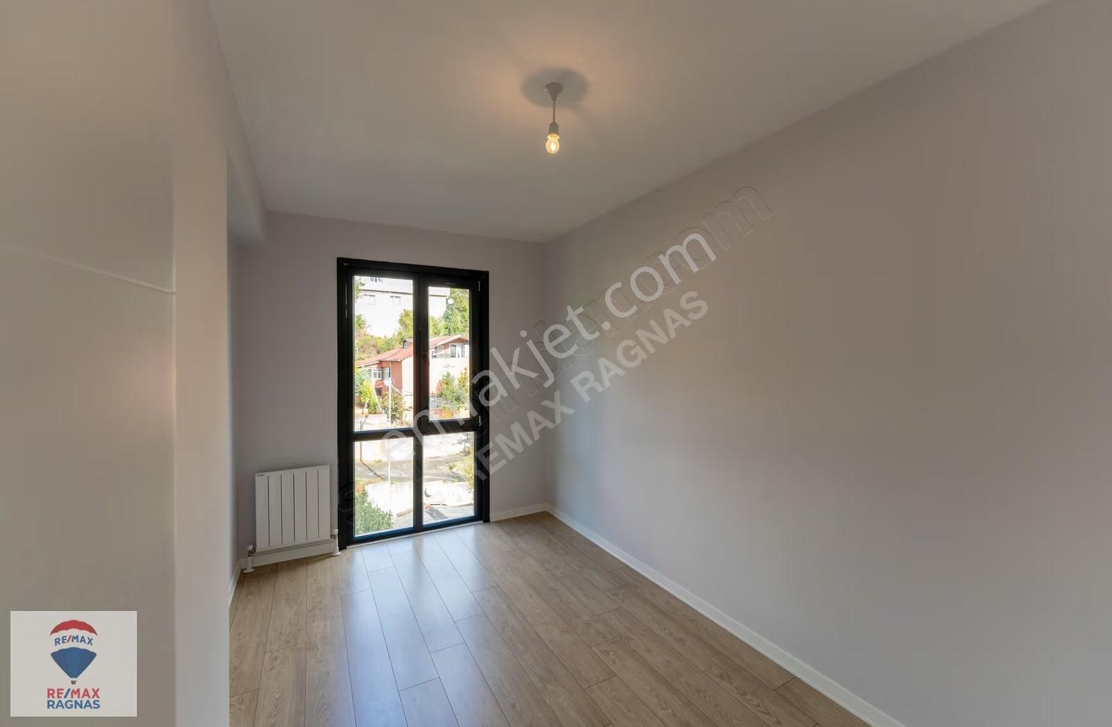 Çengelköy'de Sitede 2+1 95m² Balkonlu Köşe Satılık Daire - Görsel 12