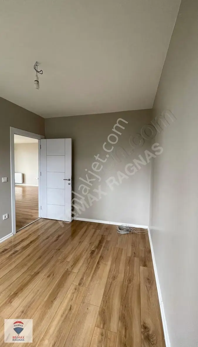 Pendik Captain Hill Residence'ta Kiralık 2+1 Bahçe Katı Daire - Görsel 2