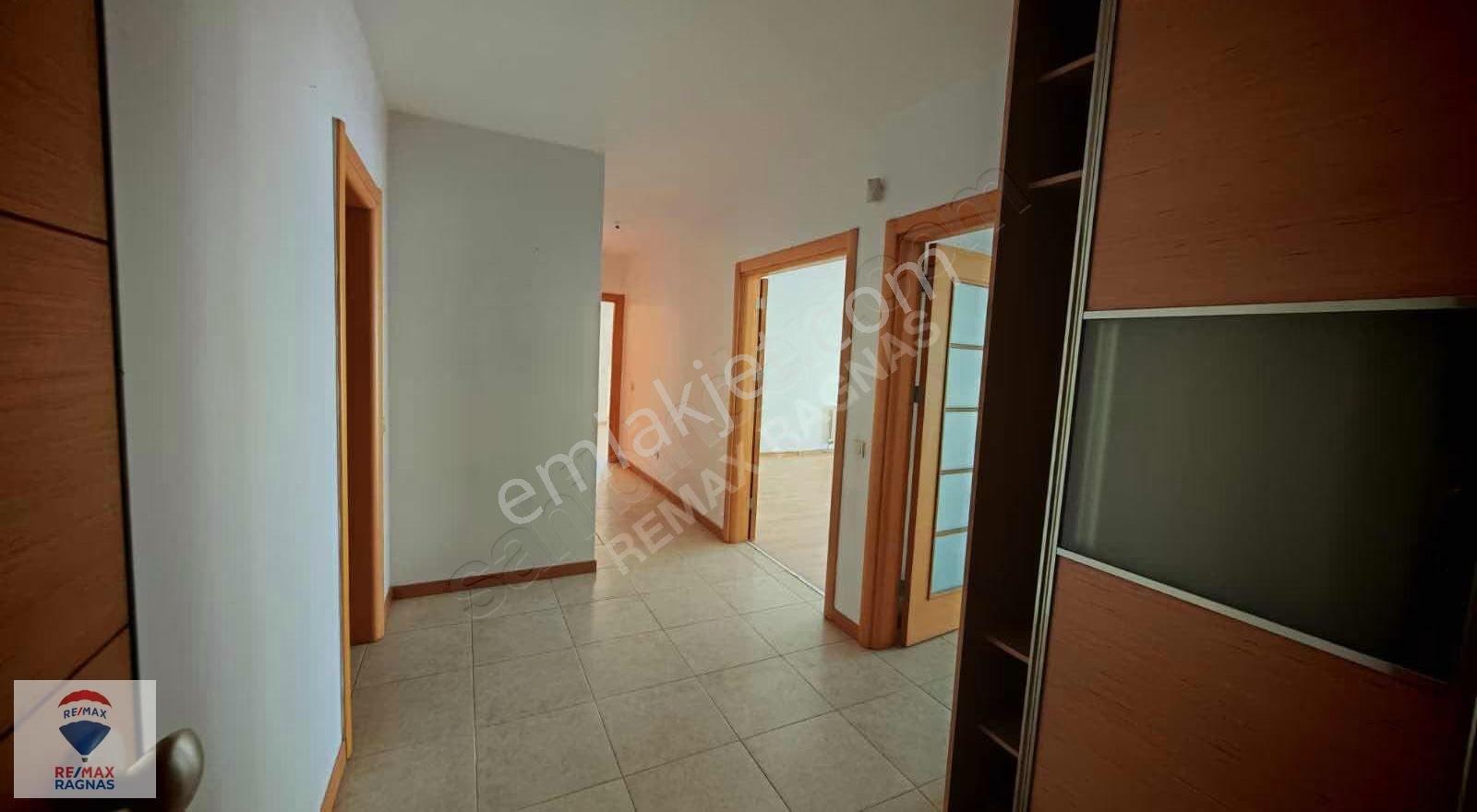 Corner Town Sitesi Ara Kat Geniş Kullanımlı 2+1 Satılık Daire - Görsel 30