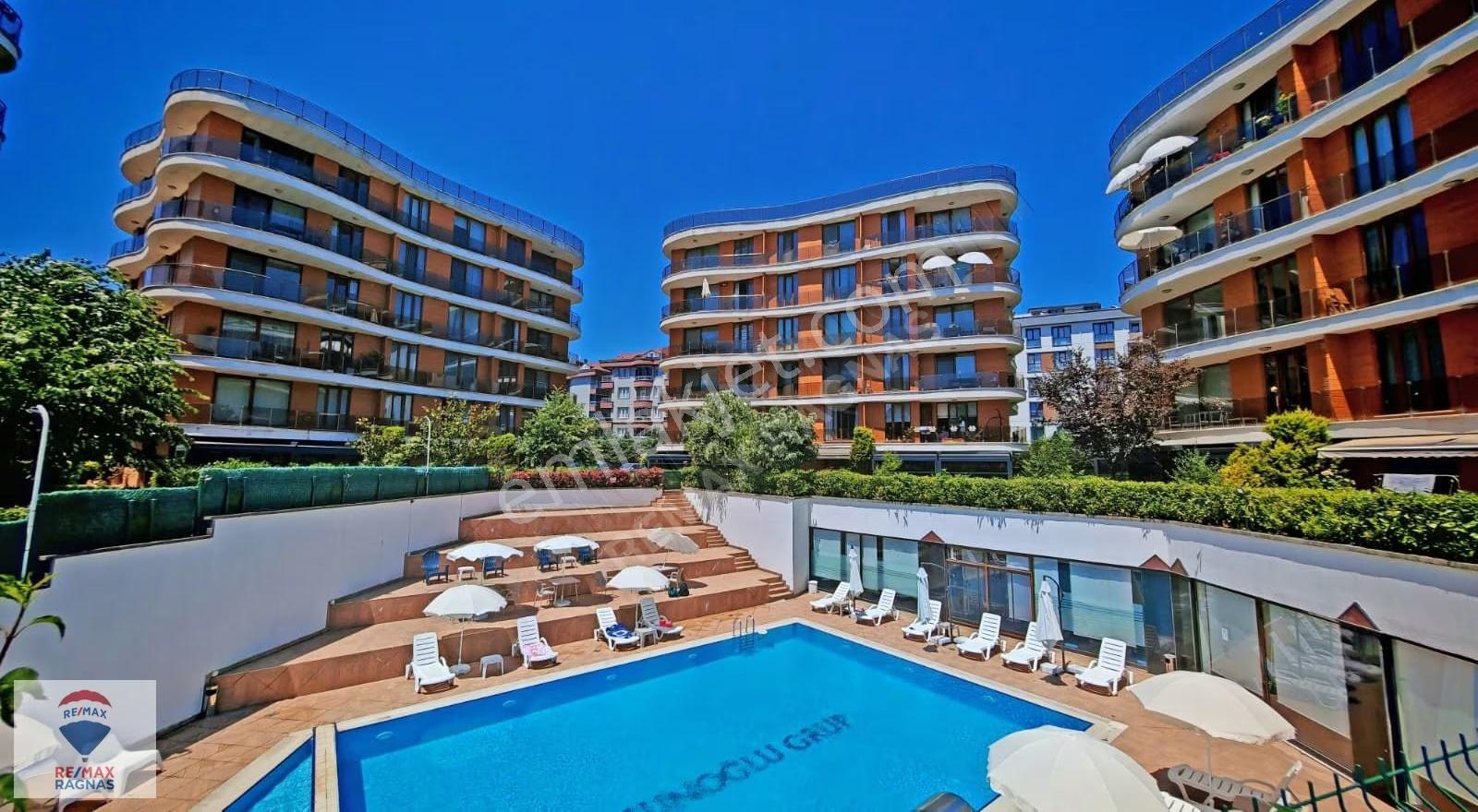 Taşdelen Prestijli Bir Sitede Eşyalı 1+1 Daire Balkonlu Kiralık