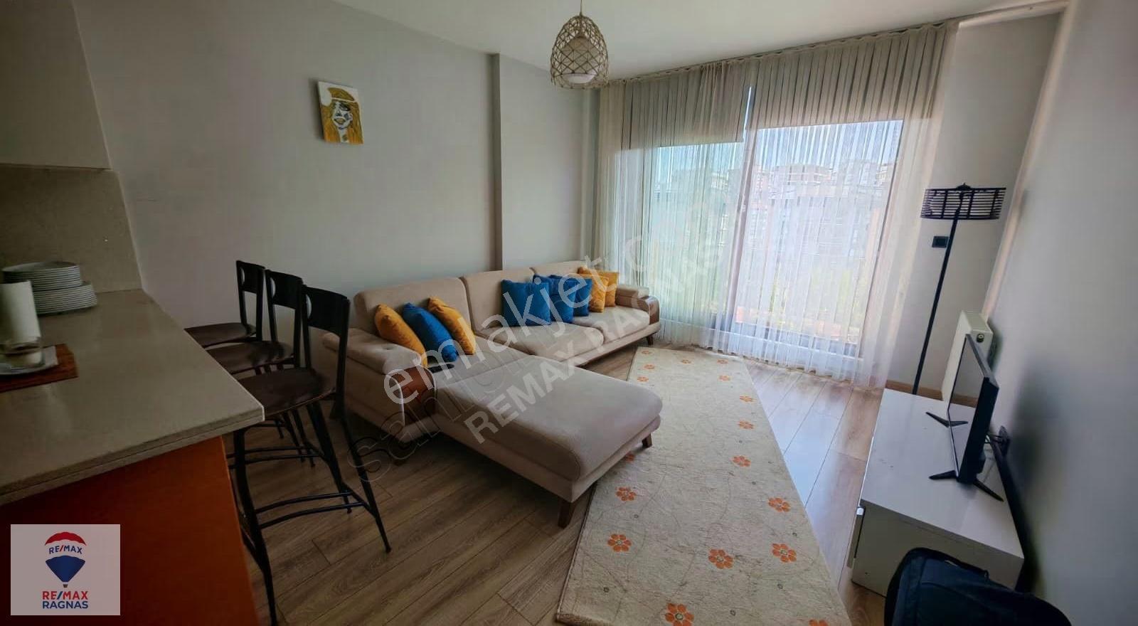 Taşdelen Prestijli Bir Sitede Eşyalı 1+1 Daire Balkonlu Kiralık - Görsel 13