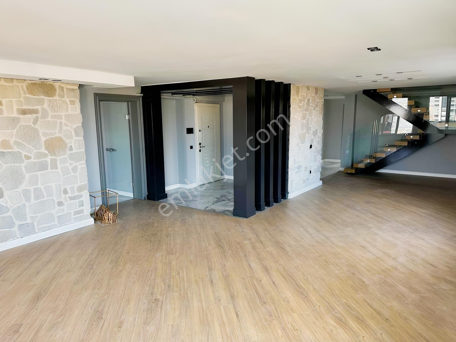 Deneyim'den Adliyeye Cephe Deniz Manzaralı Özel Yapım Dubleks - Görsel 35