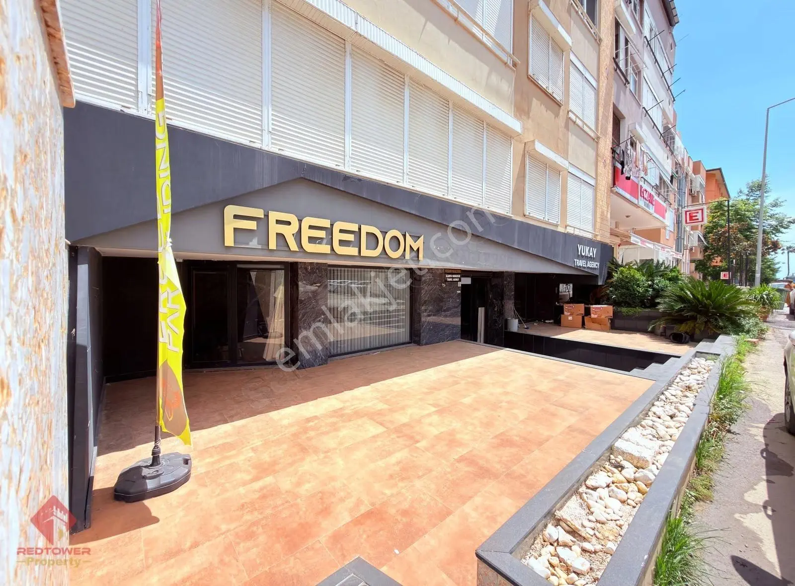 Denize 150 Metre Mesafede, 2m Migros Karşısında Kiralık Dükkan
