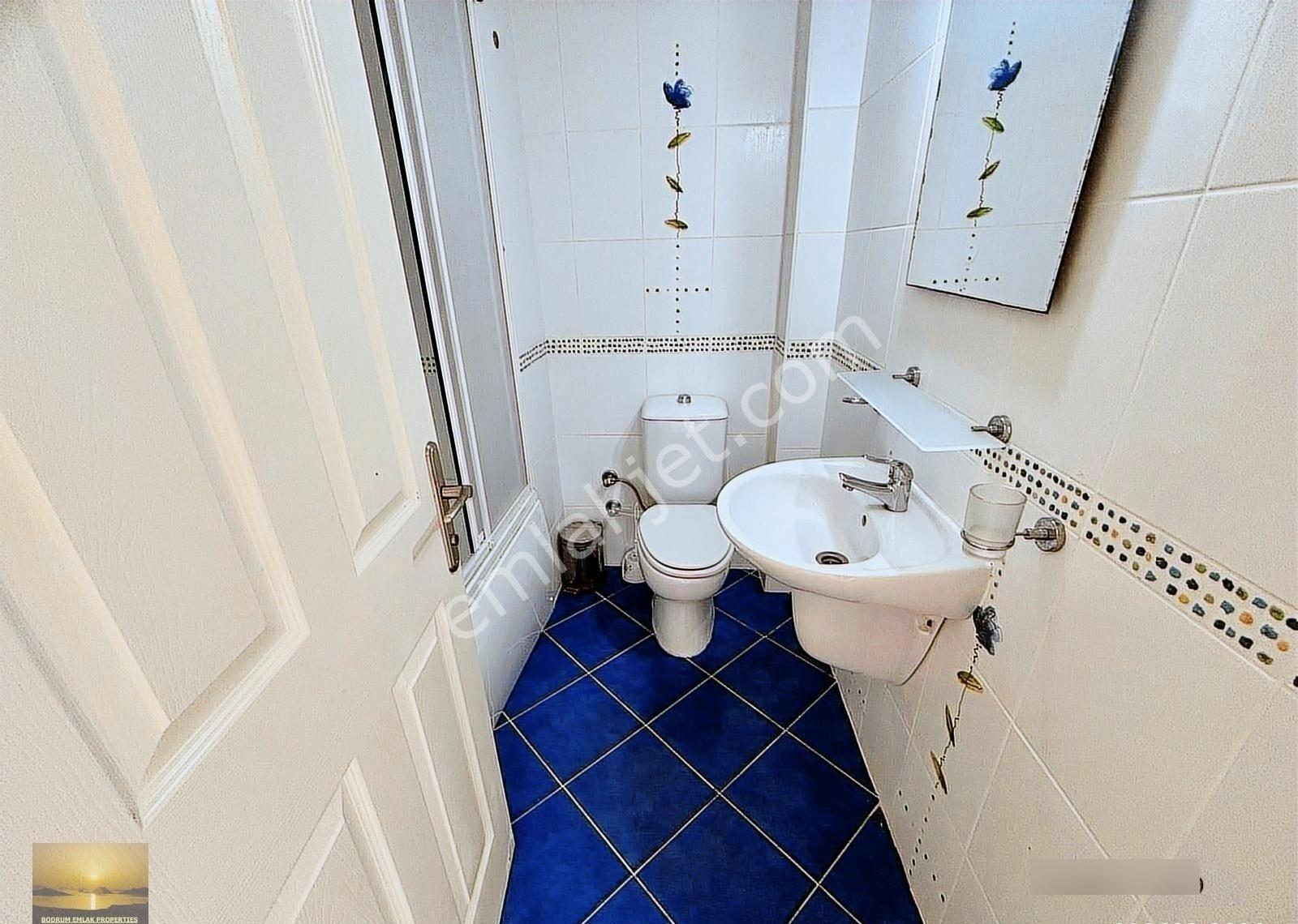 Denize Yakın Sitede Satılık Bahçeli Ev Eşyalı Daire Özel Plajlı Sitede Ön Sirada Düzayak Konumlu Ev - Görsel 11